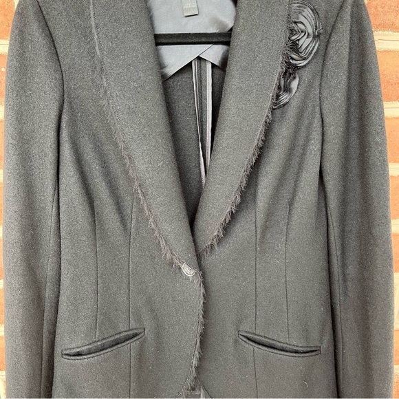 Banana Republic sculpted tailored wool blazer with roses and fringe size: small - Picture 8 of 16